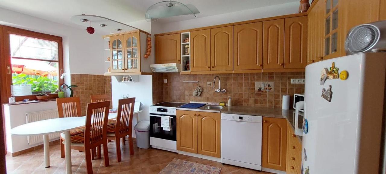 Brezno 2 Izbovy Apartman Sabi エクステリア 写真