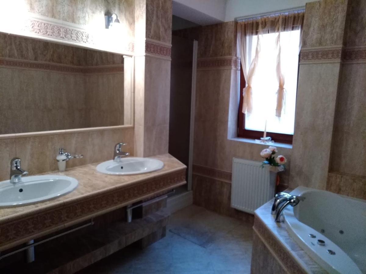 Brezno 2 Izbovy Apartman Sabi エクステリア 写真